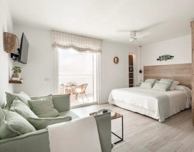 Studio 50m from the beach with pool and parking in Cala d’Or